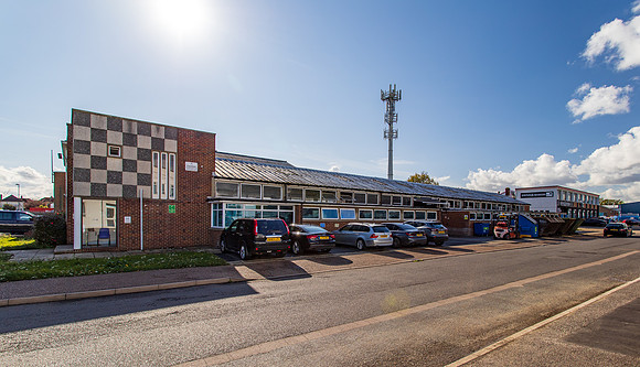 2 Brookside Avenue 53