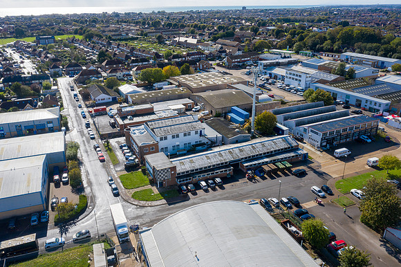2 Brookside Avenue 03