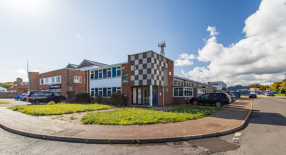 2 Brookside Avenue 39