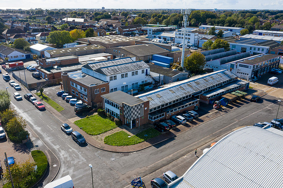 2 Brookside Avenue 28