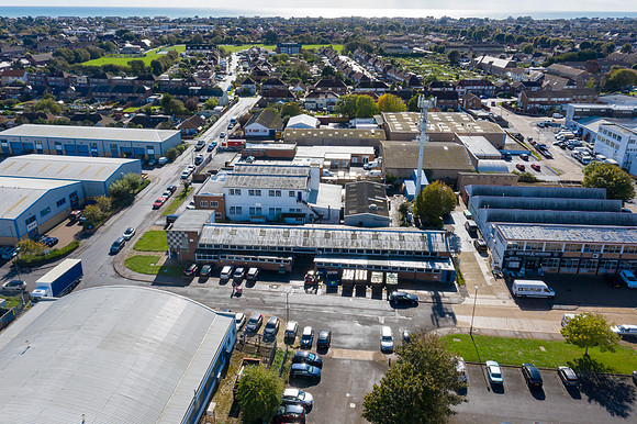 2 Brookside Avenue 02