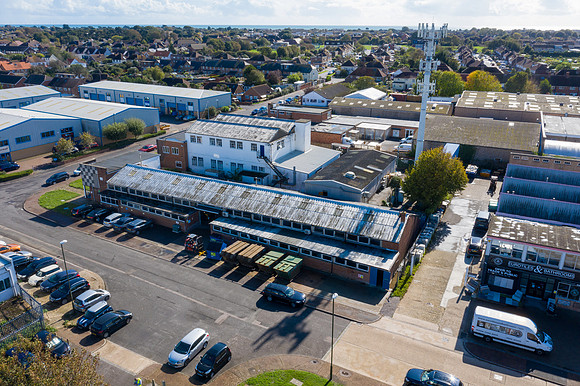 2 Brookside Avenue 26
