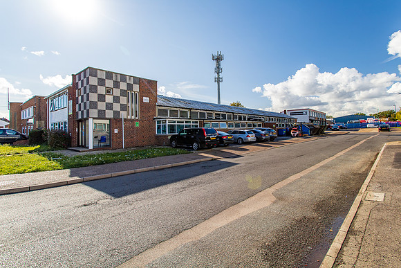 2 Brookside Avenue 60
