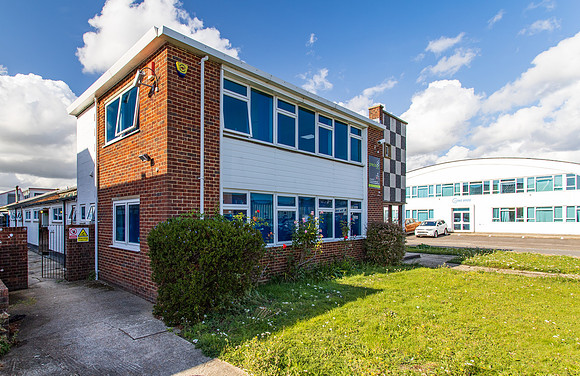 2 Brookside Avenue 46