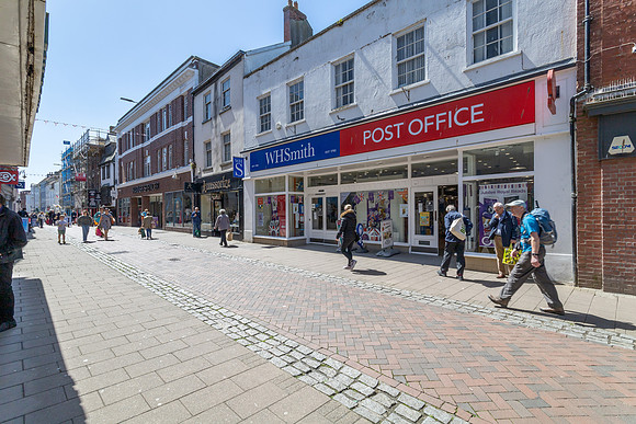 WH Smith Barnstaple-31