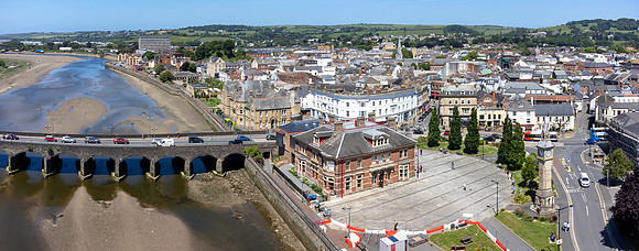 WH Smith Barnstaple-96