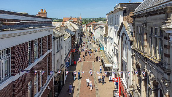 WH Smith Barnstaple-103
