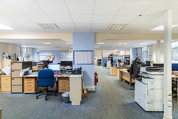 Bankside Trade Park - Cirencester-71