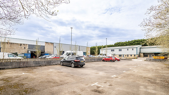 Bankside Trade Park - Cirencester-110