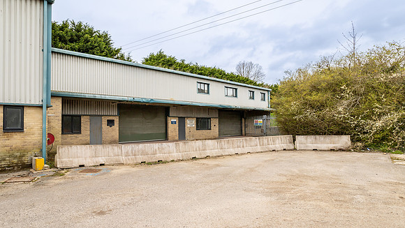 Bankside Trade Park - Cirencester-111