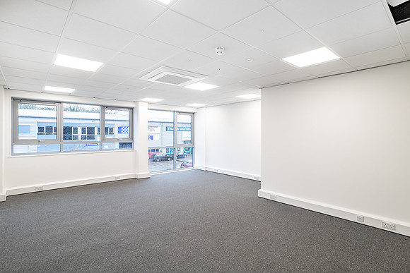 McDonald Business Park, Hemel Hempstead (Unit 11) 010