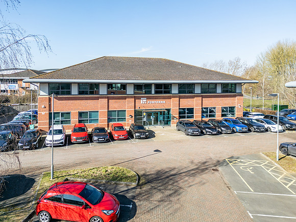 5 Grange Park Court, Northampton 001