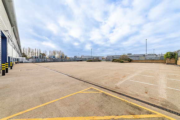 8 Carousel Way - Riverside NN-93