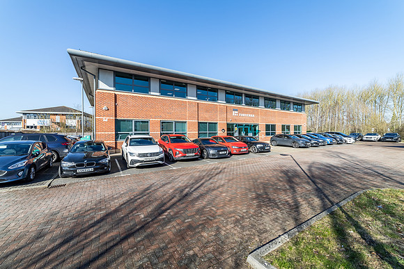5 Grange Park Court, Northampton 015