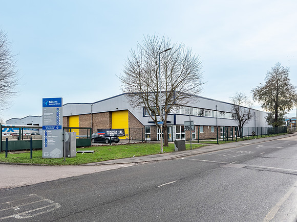 Unit 14 Trident Ind Estate 036