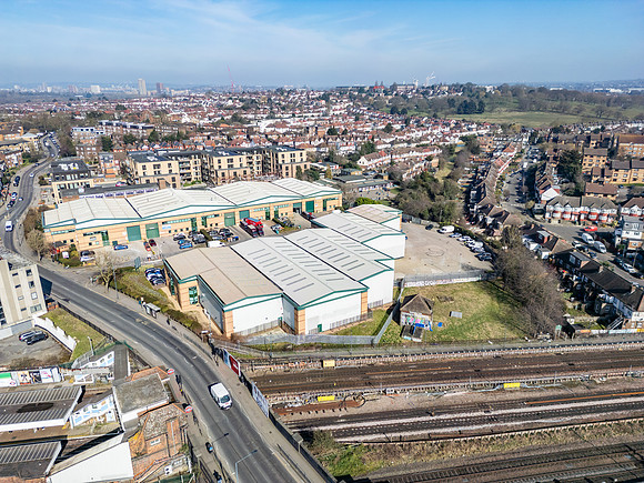 Falcon Park - Neasden-131