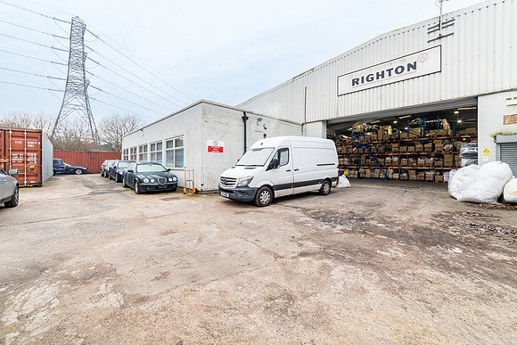 Righton_Hse_035