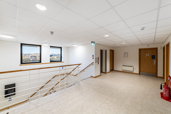 Opus House 080