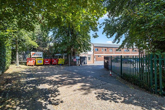 Maple Lodge Close-38