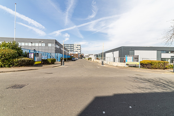 Units 2 and 3 - Oxgate Centre-59