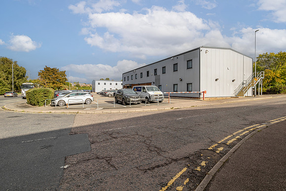 Highbourne and Eldon House - Crick-63