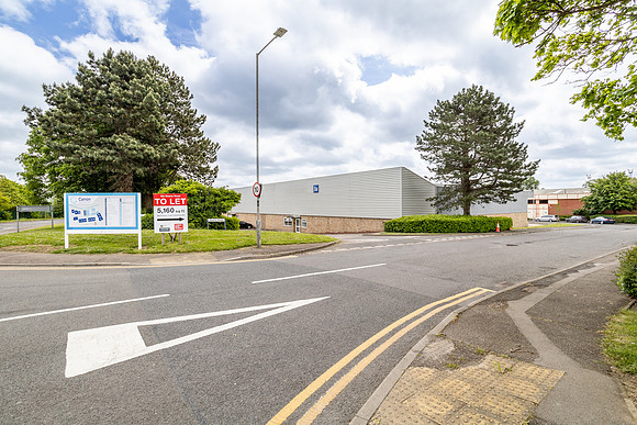 Unit 3a Canons Ind Park - Wolverton-7