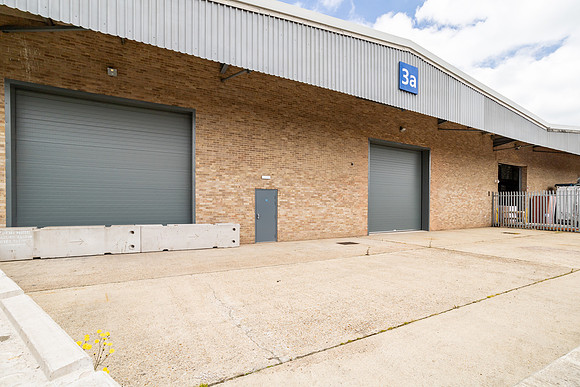 Unit 3a Canons Ind Park - Wolverton-19