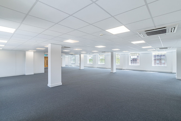 Roseanne House 3rd Floor Suite - Welwyn Grden City-9