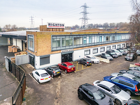 Righton_Hse_112