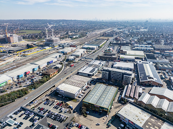 Units 2 and 3 - Oxgate Centre-90