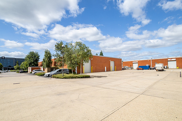 210 Centennial Park - Elstree-217