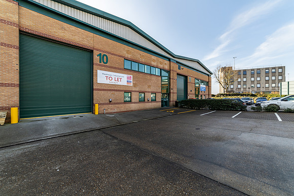 Falcon Park - Neasden-93