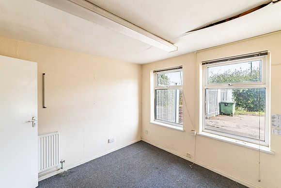 Commerce Way - Leighton Buzzard-34