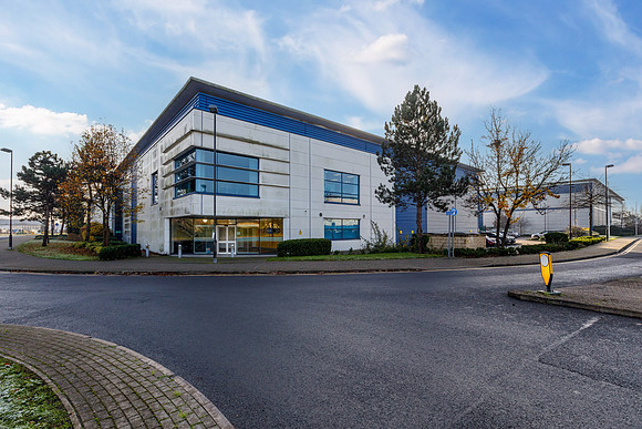 Unit B Axis Park, Slough 018