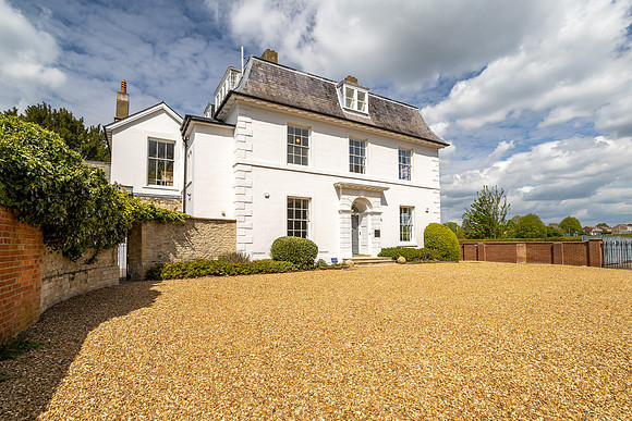 Kempston Manor Exteriors 003