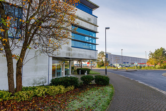 Unit B Axis Park, Slough 040
