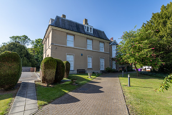 Kempston Manor Part 2-2