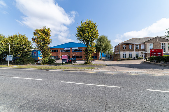 3 Maxted Road 026