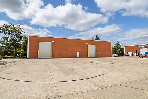 210 Centennial Park - Elstree-211