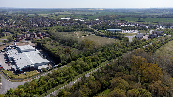 Tripark Corby-76