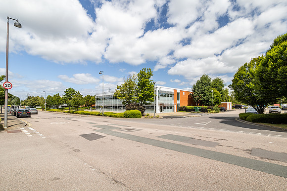 210 Centennial Park - Elstree-226