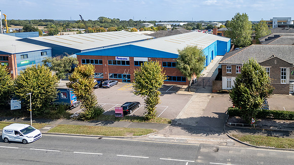 3 Maxted Road 002