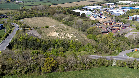 Tripark Corby-113