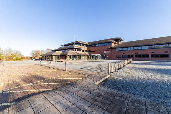 Opus House 096
