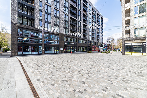 Aberfeldy_Sq_042