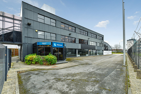 pendragonhouse-1