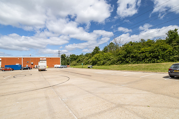 210 Centennial Park - Elstree-210