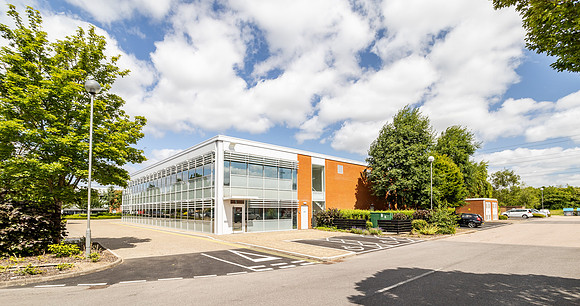 210 Centennial Park - Elstree-222