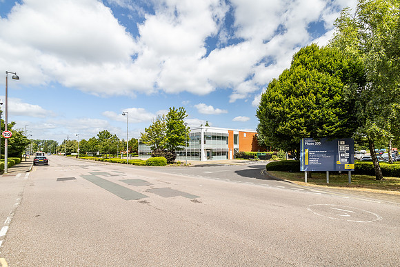 210 Centennial Park - Elstree-224