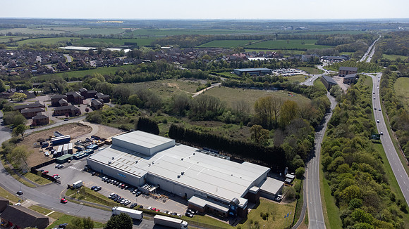 Tripark Corby-82